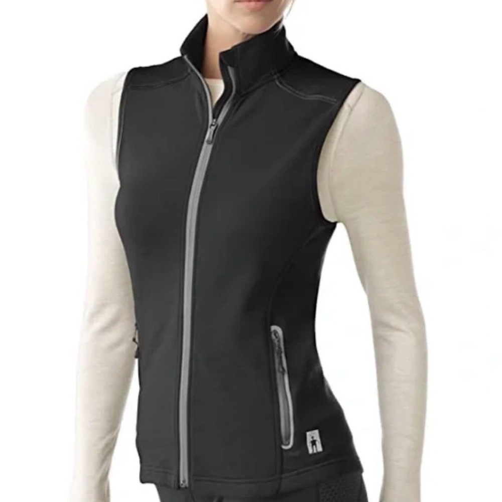Smartwool PhD HyFi Merino Wool Thermal Mid-Layer Zip Front Vest in Black, Size M